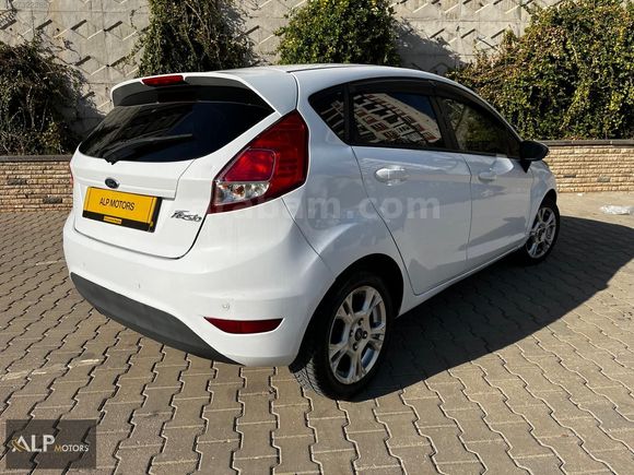 2015 FORD FİESTA TREND X.. BAKIMLI ARAÇ