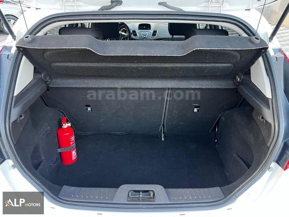 2015 FORD FİESTA TREND X.. BAKIMLI ARAÇ