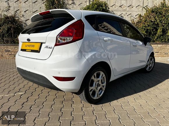 2015 FORD FİESTA TREND X.. BAKIMLI ARAÇ