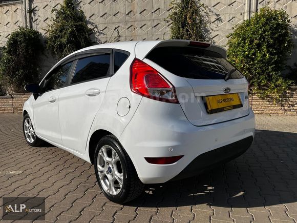 2015 FORD FİESTA TREND X.. BAKIMLI ARAÇ