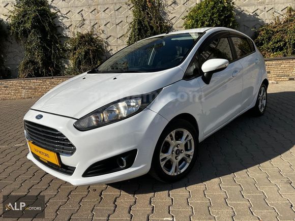 2015 FORD FİESTA TREND X.. BAKIMLI ARAÇ