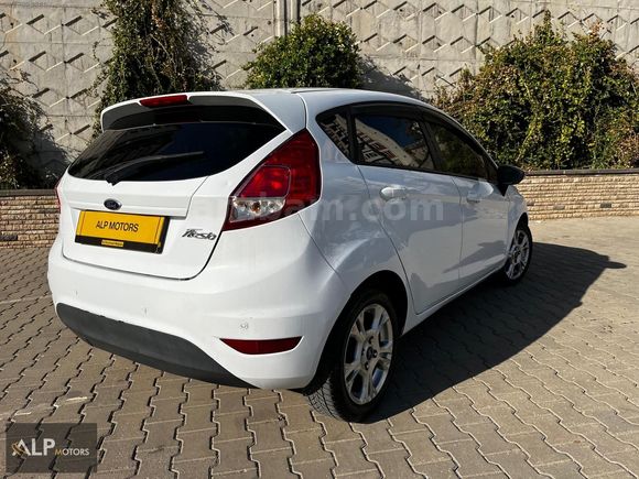 2015 FORD FİESTA TREND X.. BAKIMLI ARAÇ