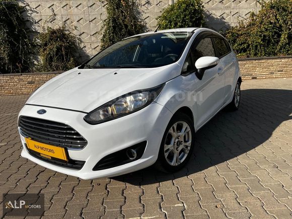 2015 FORD FİESTA TREND X.. BAKIMLI ARAÇ