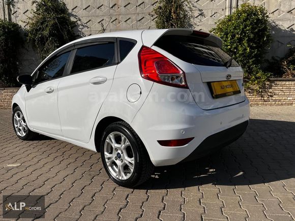 2015 FORD FİESTA TREND X.. BAKIMLI ARAÇ