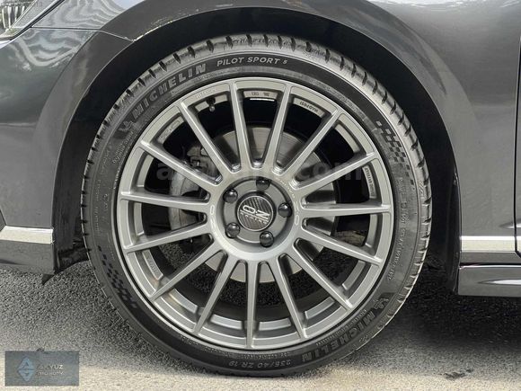 2023 WV PASSAT VARİANT RLİNE 1.5TSİ 63.000 KM'DE OZ RACİNG