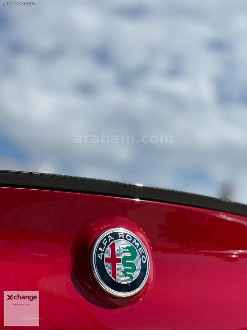 Galeriden Alfa Romeo Giulia Quadrifoglio 2.9 2023 Model Muğla 14.800 km Kırmızı 5