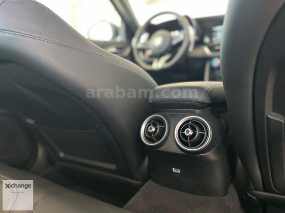 BAKIRCILAR'DAN ALFA ROMEO GİULİA QUADRİFOGLİO VERDE 2.9