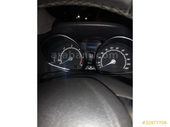 Sahibinden Ford Tourneo Courier 1.6 TDCi Titanium 2014 Model