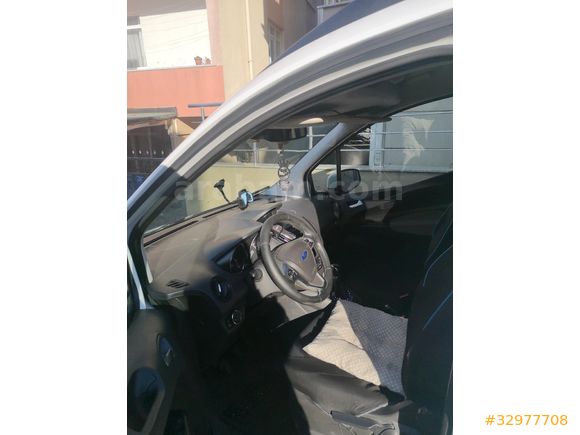 Sahibinden Ford Tourneo Courier 1.6 TDCi Titanium 2014 Model
