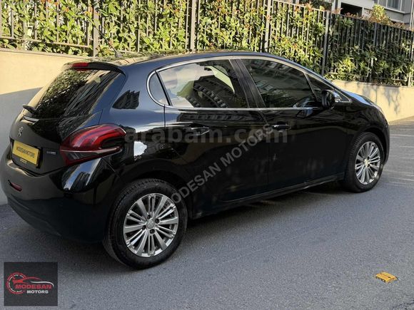 PEUGEOUT 208 EAT6 TAM OTOMATİK VİTES 110 hp OTOMATİK PARK