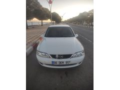 Opel Vectra 1.6 comfort  2000  kitapçıkları duruyor