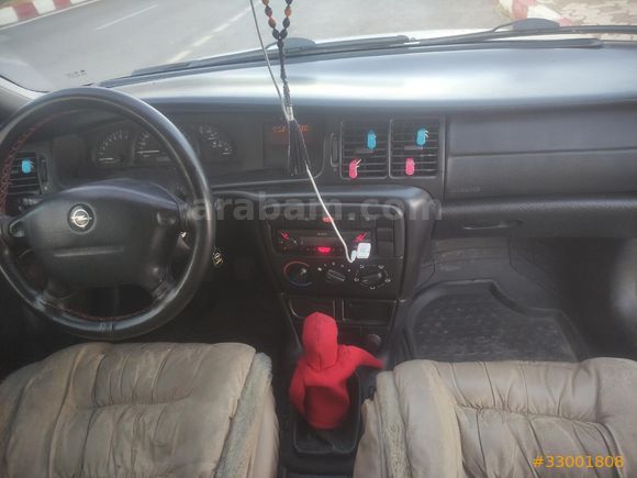 Opel Vectra 1.6 comfort  2000  kitapçıkları duruyor