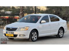 2011 MODEL OCTAVİA HASAR KAYITSIZ TAVAN 2 KAPI BOYASIZ