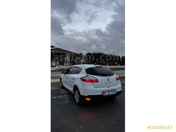 OTOMATİK MEGANE 3 AĞIR BAKIMLI  MUAYENELİ EKSPERLİ 