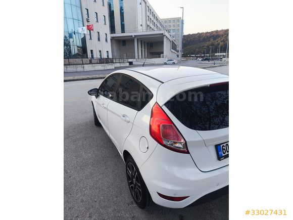 Memurdan Ford Fiesta 1.5 TDCi  2015 Model 