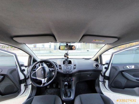 Memurdan Ford Fiesta 1.5 TDCi  2015 Model 