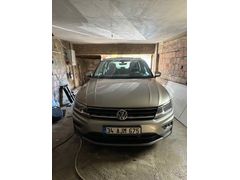 ilk Sahibinden cam tavanlı Volkswagen Tiguan 2018 çıkışlı kapalı garaj aracı. 