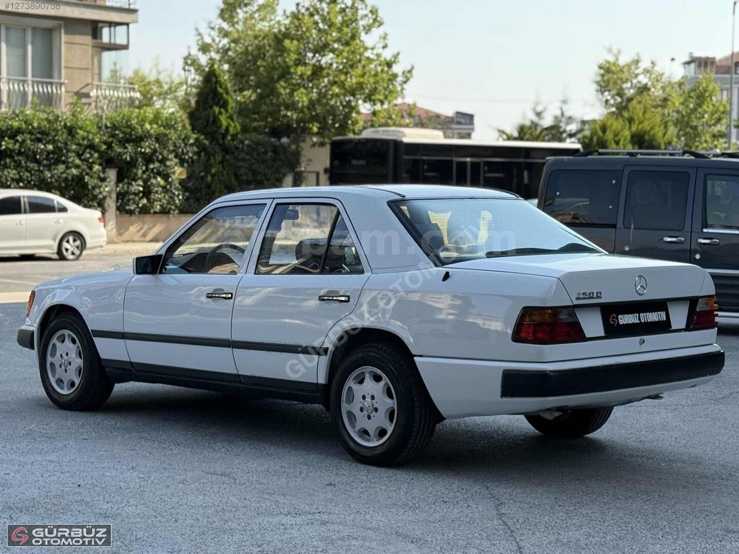 Galeriden Mercedes - Benz 250 D 1986 Model İstanbul 546.000 km Beyaz 7