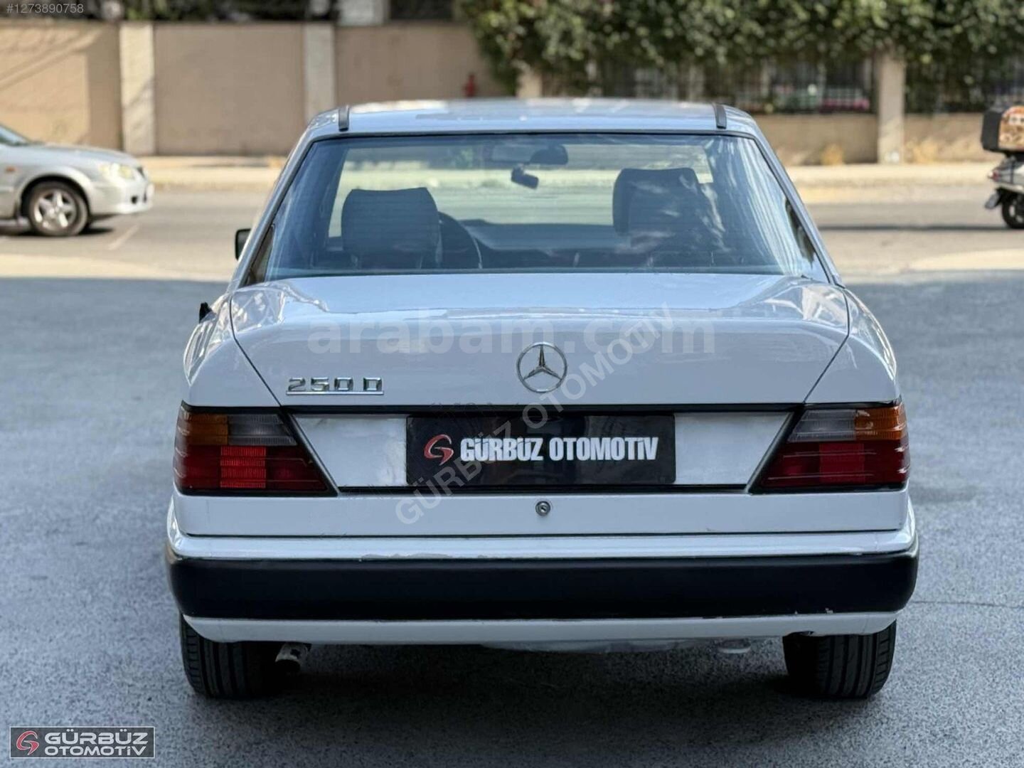 Galeriden Mercedes - Benz 250 D 1986 Model İstanbul 546.000 km Beyaz 6
