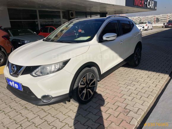 NİSSAN QASHGAİ 1.6 DCİ BLACK EDİTİON  CAMTAVAN OTOM HASARSIZ