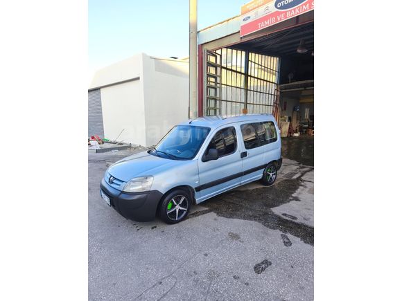 Galeriden Peugeot Partner 2.0 HDI 2004 Model Isparta