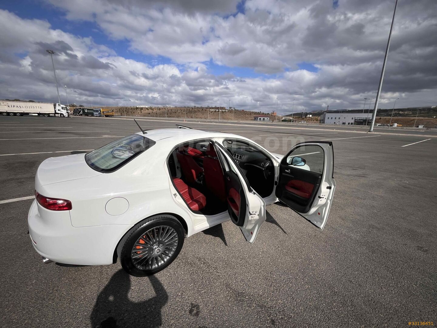 Sahibinden Alfa Romeo 159 1.9 JTD Distinctive Plus 2009 Model Kocaeli 360.000 km Beyaz 5