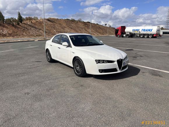 Sahibinden Alfa Romeo 159 1.9 JTD Distinctive Plus 2009 Model 