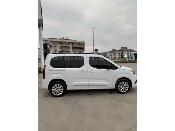 Sahibinden Opel Combo 1.5 CDTI Ultimate 2023 Model