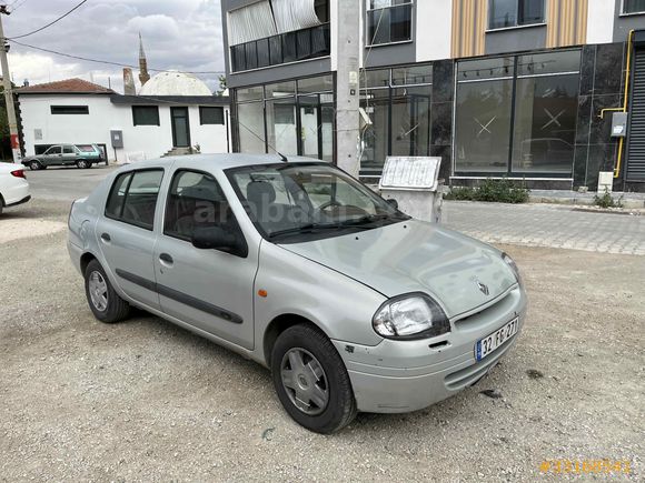 Sahibinden Renault Clio 1.4 RNA 2000 Model 