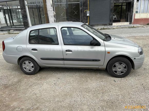 Sahibinden Renault Clio 1.4 RNA 2000 Model 