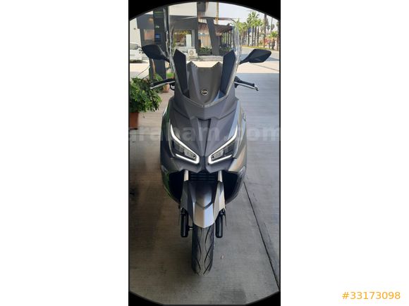 Sahibinden  2025 SYM Joymax Z Plus 250. 1700 km. GARANTİLİ. HATASIZ