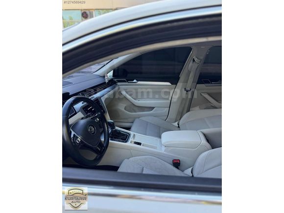 KURTARIR AUTO'DAN 1.6 TDI CAM TAVANLI VOLKSWOGEN PASSAT B8
