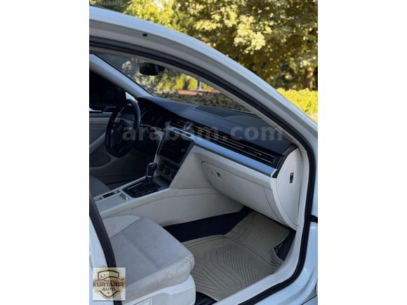 KURTARIR AUTO'DAN 1.6 TDI CAM TAVANLI VOLKSWOGEN PASSAT B8