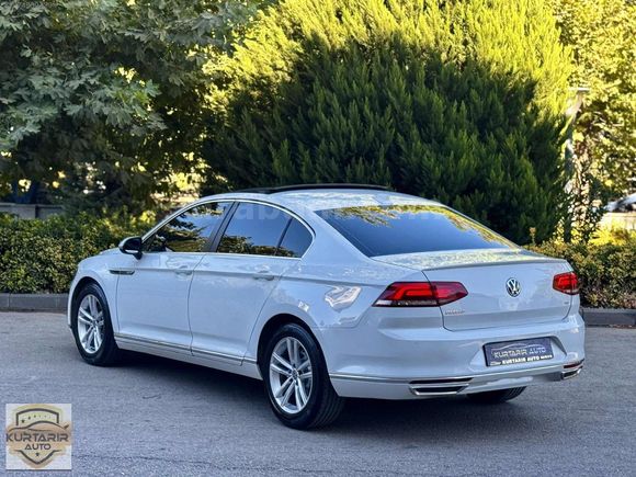 KURTARIR AUTO'DAN 1.6 TDI CAM TAVANLI VOLKSWOGEN PASSAT B8