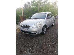 MEMURDAN BRC LPG li ABS li 2010 MODEL HYUNDAİ ACCENT ERA  1.4 TEAM PAKET TAVAN ve ARKA BAĞAJ KAPAĞINDA GÜNEŞ YANIĞI VAR