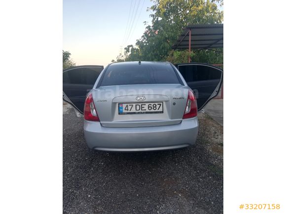 MEMURDAN BRC LPG li ABS li 2010 MODEL HYUNDAİ ACCENT ERA  1.4 TEAM PAKET TAVAN ve ARKA BAĞAJ KAPAĞINDA GÜNEŞ YANIĞI VAR
