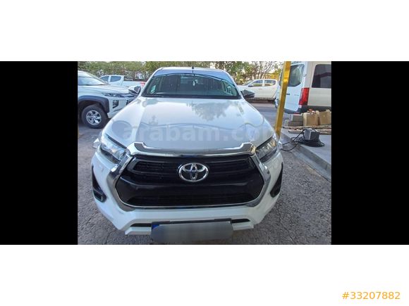 Galeriden Toyota Hilux 2.4 D-4D 4x4 Adventure 2023 Model Diyarbakır