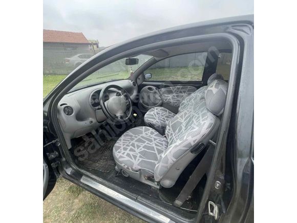 Bayandan Ford Ka 1.3 City 2001 Model 