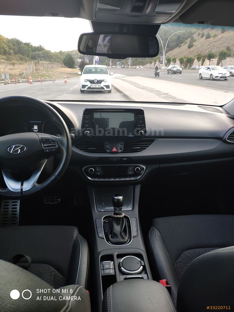 Sahibinden Hyundai i30 1.6 CRDi Elite Plus Smart 2017 Model Ankara 119.000 km Kırmızı 7