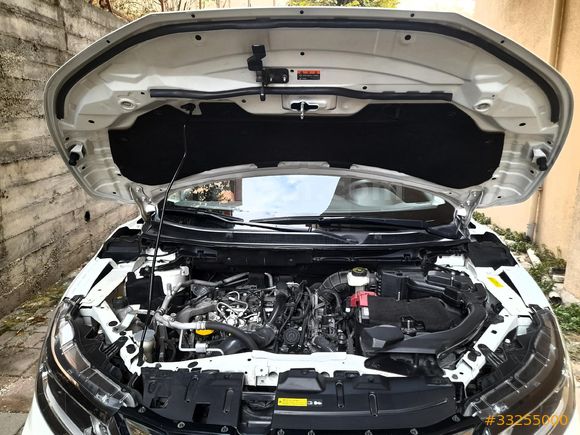 Sahibinden Nissan Qashqai 1.3 DIG-T Sky Pack 2020 Model  cam tavanlı sıfır ayarinda.