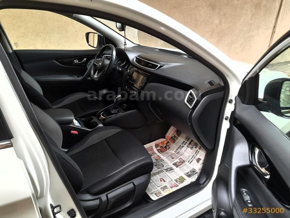 Sahibinden Nissan Qashqai 1.3 DIG-T Sky Pack 2020 Model  cam tavanlı sıfır ayarinda.