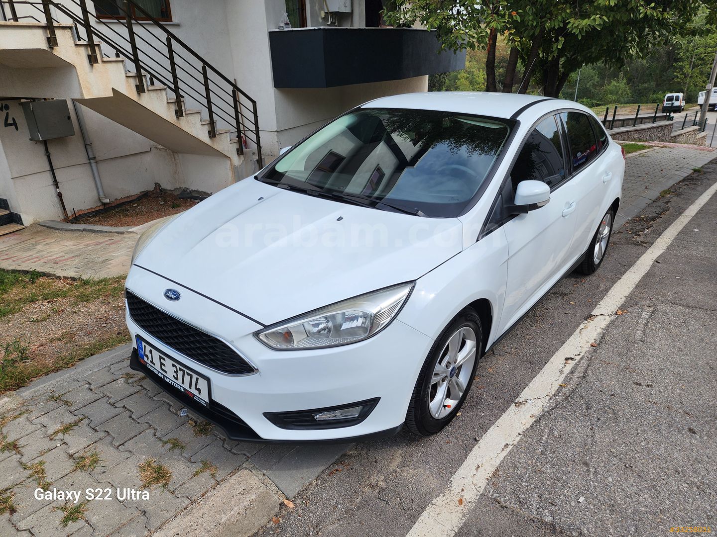 FORD FOCUS 1.6 Tİ-VCT STYLE 2015 MODEL KOCAELİ 200.000 KM BEYAZ