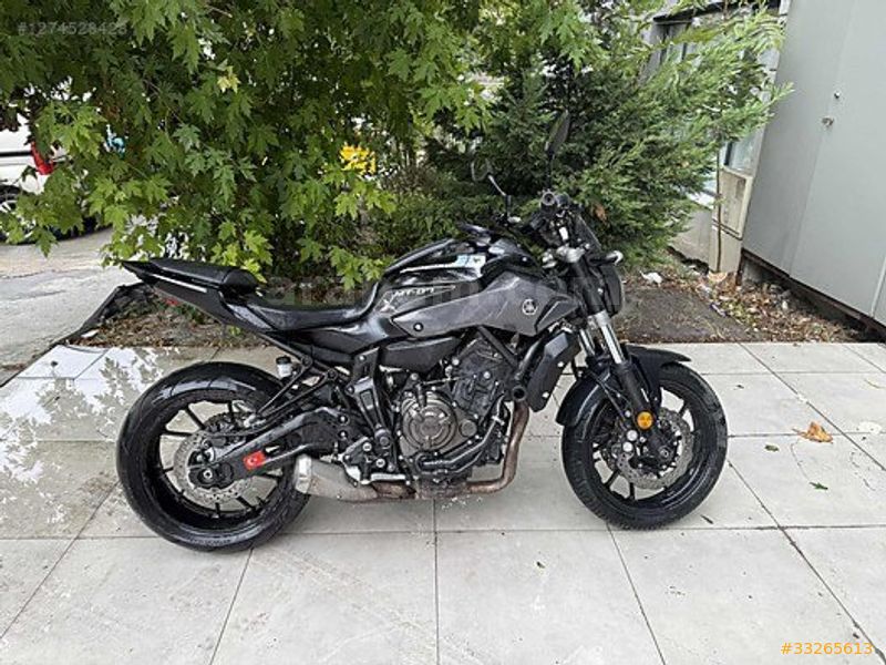 Galeriden Yamaha MT 07 ABS 2017 Model İstanbul 27.000 km Siyah