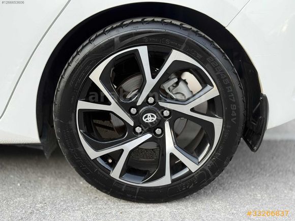 ALTINOK AUTO'Dan 2016 ÇIKIŞLI HATASIZ AURİS