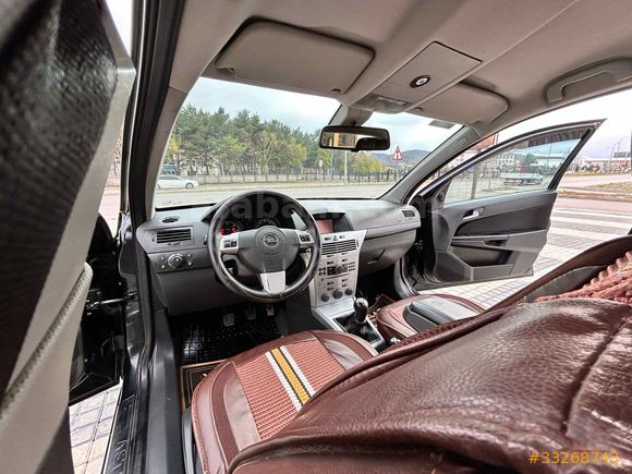 Opel Astra 1.3 CDTI Essentia 2012 Model 