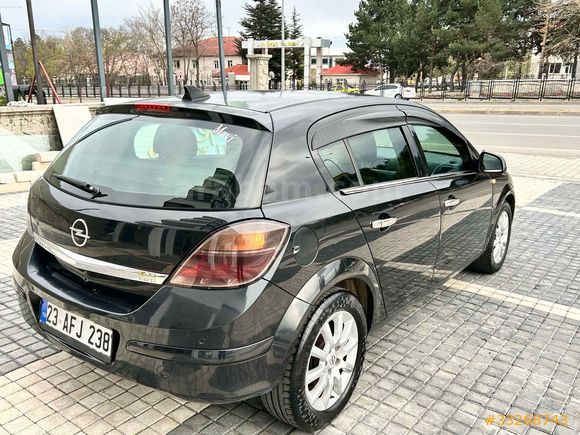 Opel Astra 1.3 CDTI Essentia 2012 Model 
