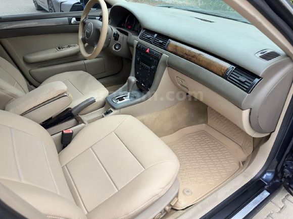 AUDİ A6 2.5 TDI MÜKEMMEL TEMİZLİKTE SUNROOFLU
