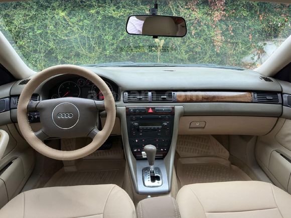 AUDİ A6 2.5 TDI MÜKEMMEL TEMİZLİKTE SUNROOFLU