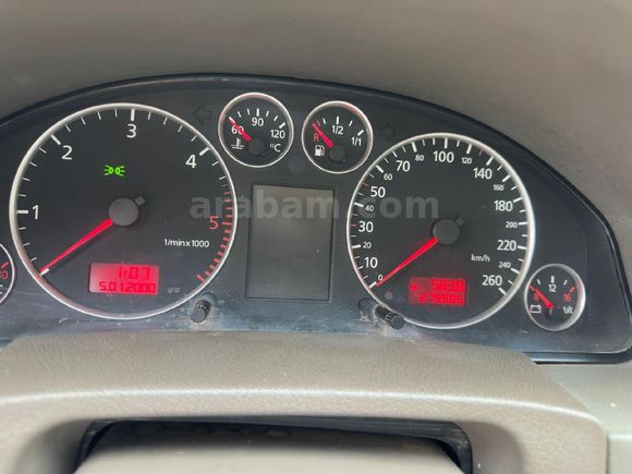 AUDİ A6 2.5 TDI MÜKEMMEL TEMİZLİKTE SUNROOFLU