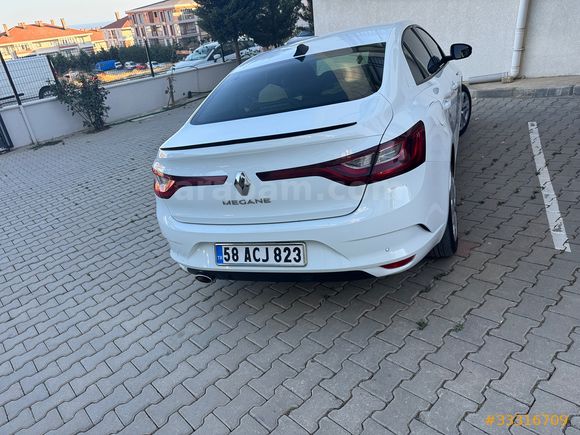 Sahibinden Renault Megane 1.3 TCe Joy 2020 Model 
